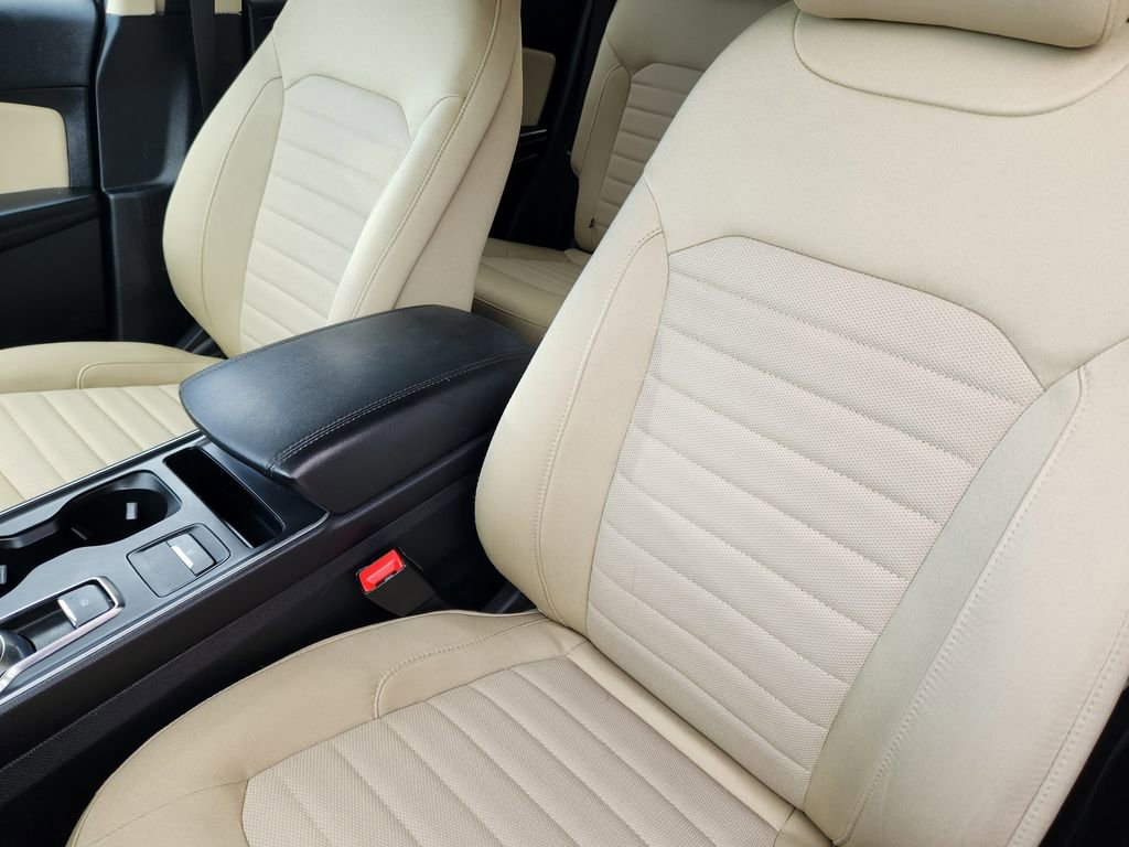 Certified 2024 Ford Edge SE image 10