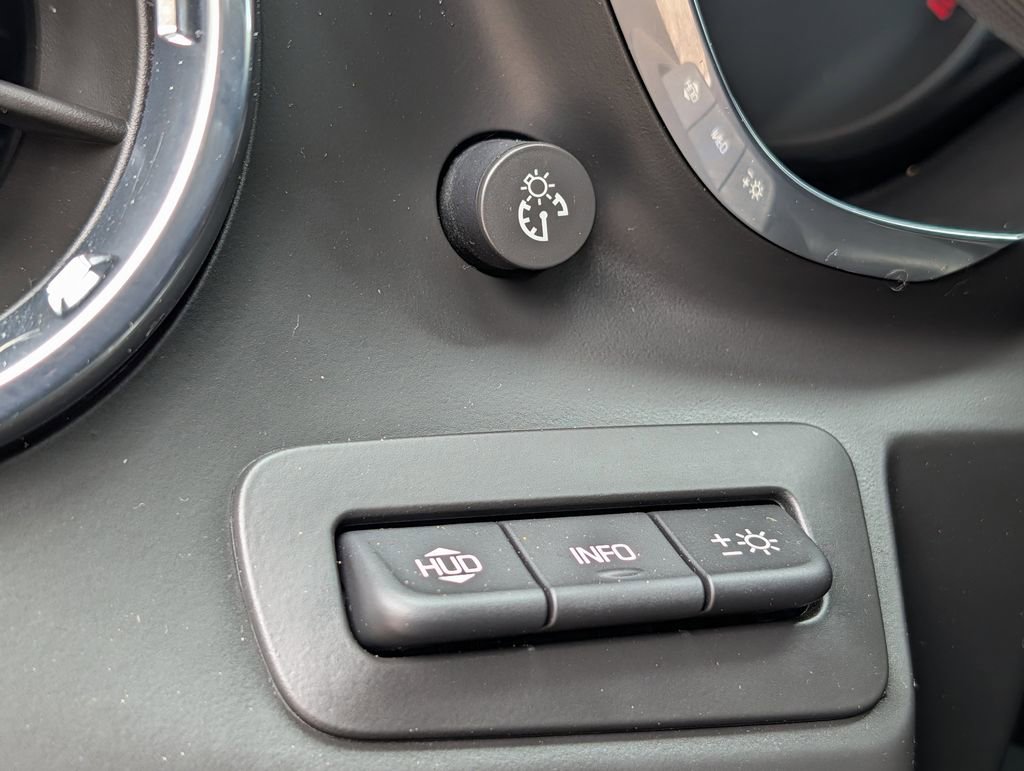 Used 2017 Chevrolet Camaro LT RWD image 17