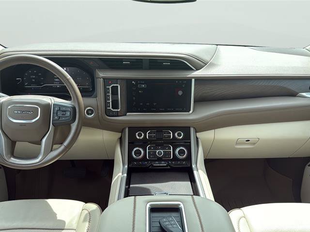 Used 2023 GMC Yukon XL Denali AWD/4WD image 11