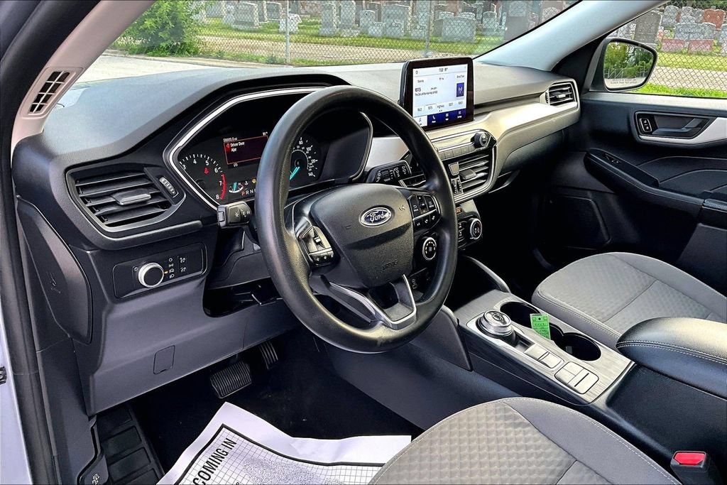 Certified 2022 Ford Escape SE w/ SE Sport Appearance Package AWD/4WD image 13