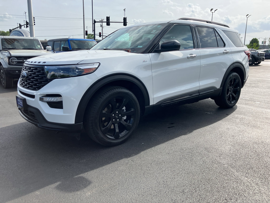 Certified 2023 Ford Explorer ST-Line w/ Class IV Trailer Tow Package AWD/4WD image 2