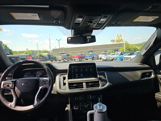 Used 2024 Chevrolet Tahoe Z71 w/ Luxury Package AWD/4WD image 18