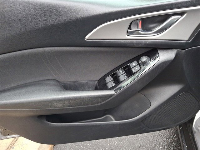 Used 2018 MAZDA MAZDA3 Sport w/ Preferred Equipment Package image 12