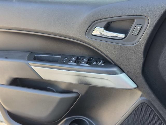 Used 2021 Chevrolet Colorado LT w/ Safety Package RWD image 21
