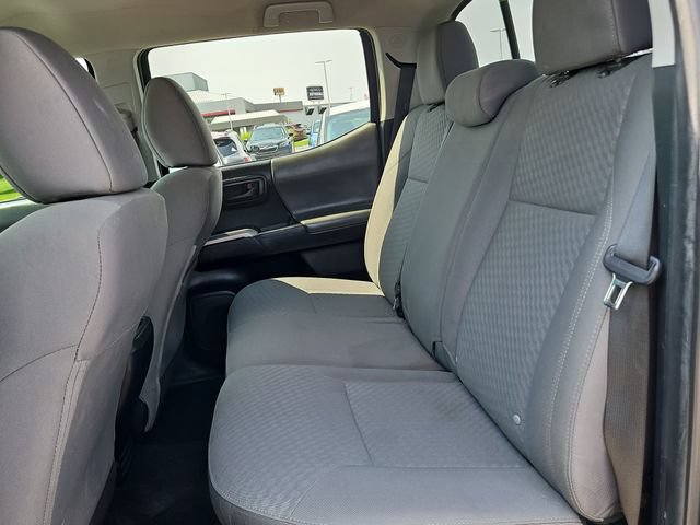 Used 2022 Toyota Tacoma SR5 AWD/4WD image 27