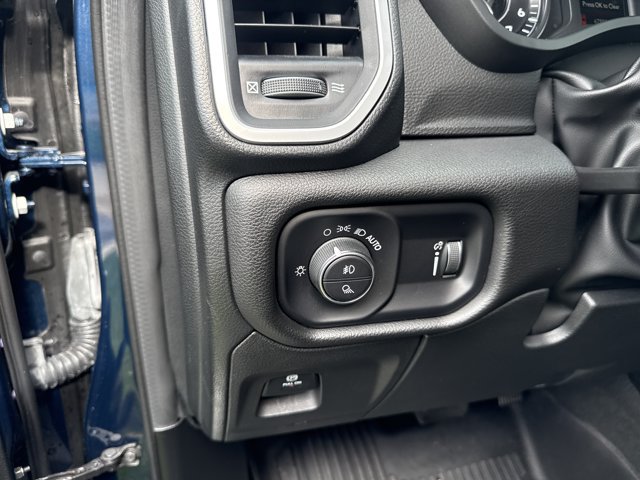 Used 2023 RAM 1500 Big Horn AWD/4WD image 15