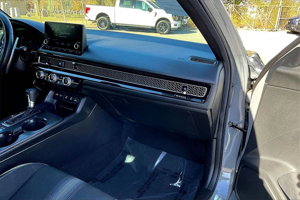 Used 2025 Honda Civic Sport image 15