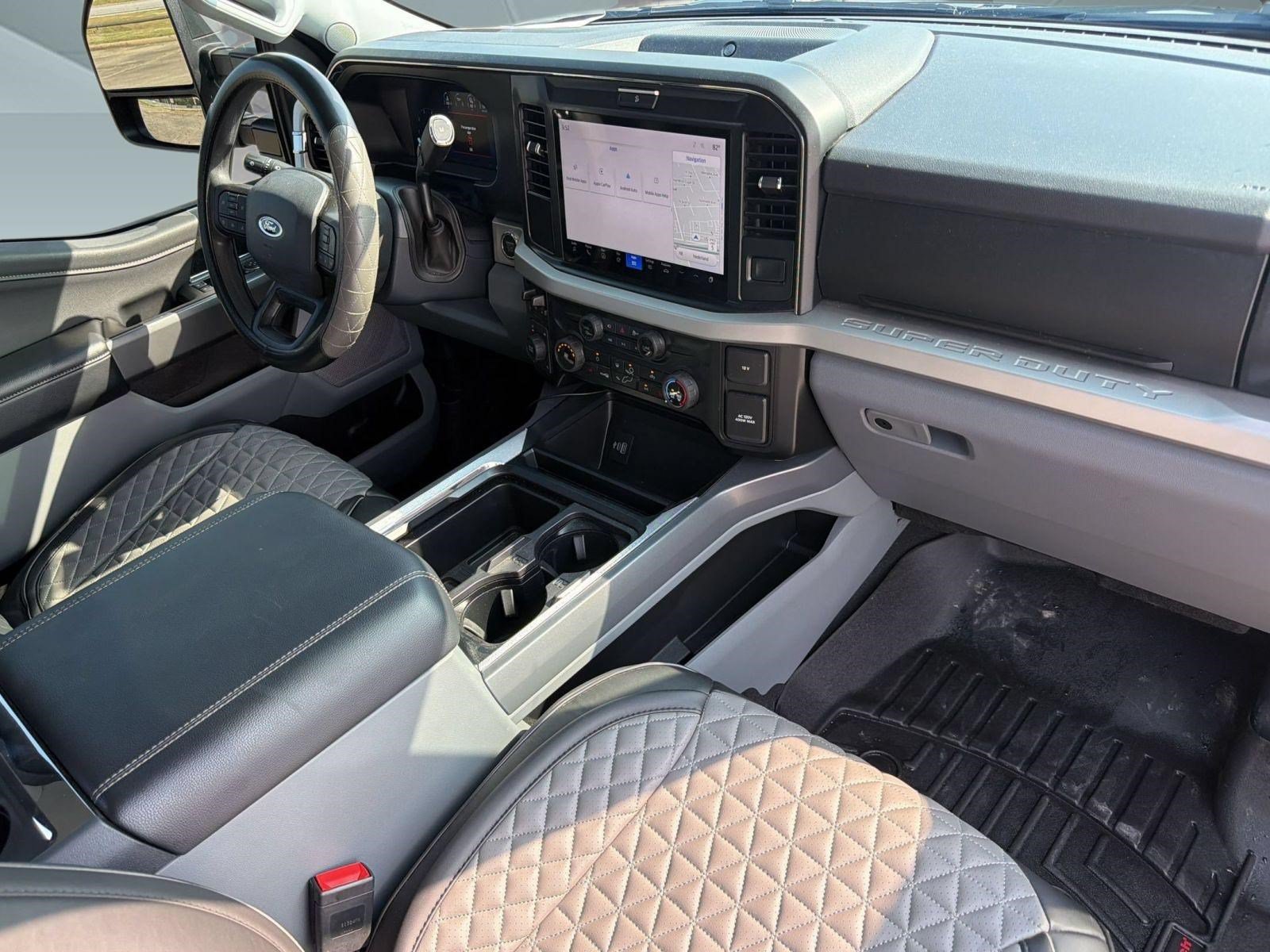 Certified 2025 Ford F250 XLT w/ Black Appearance Package AWD/4WD image 26