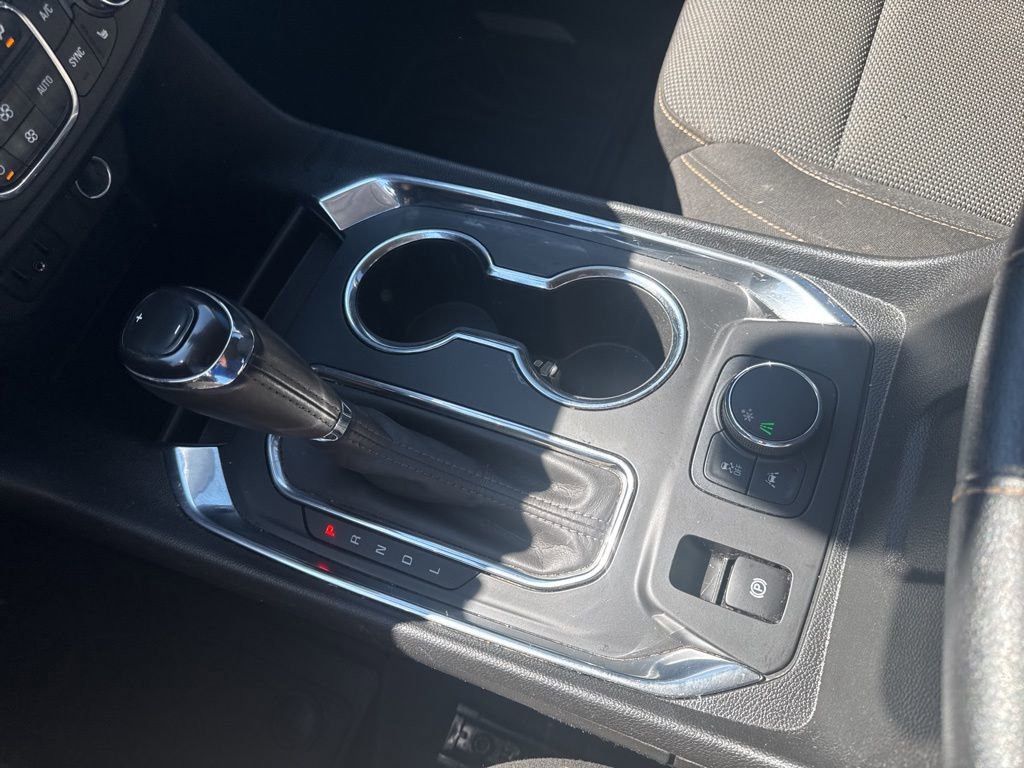 Used 2020 Chevrolet Traverse LT image 23