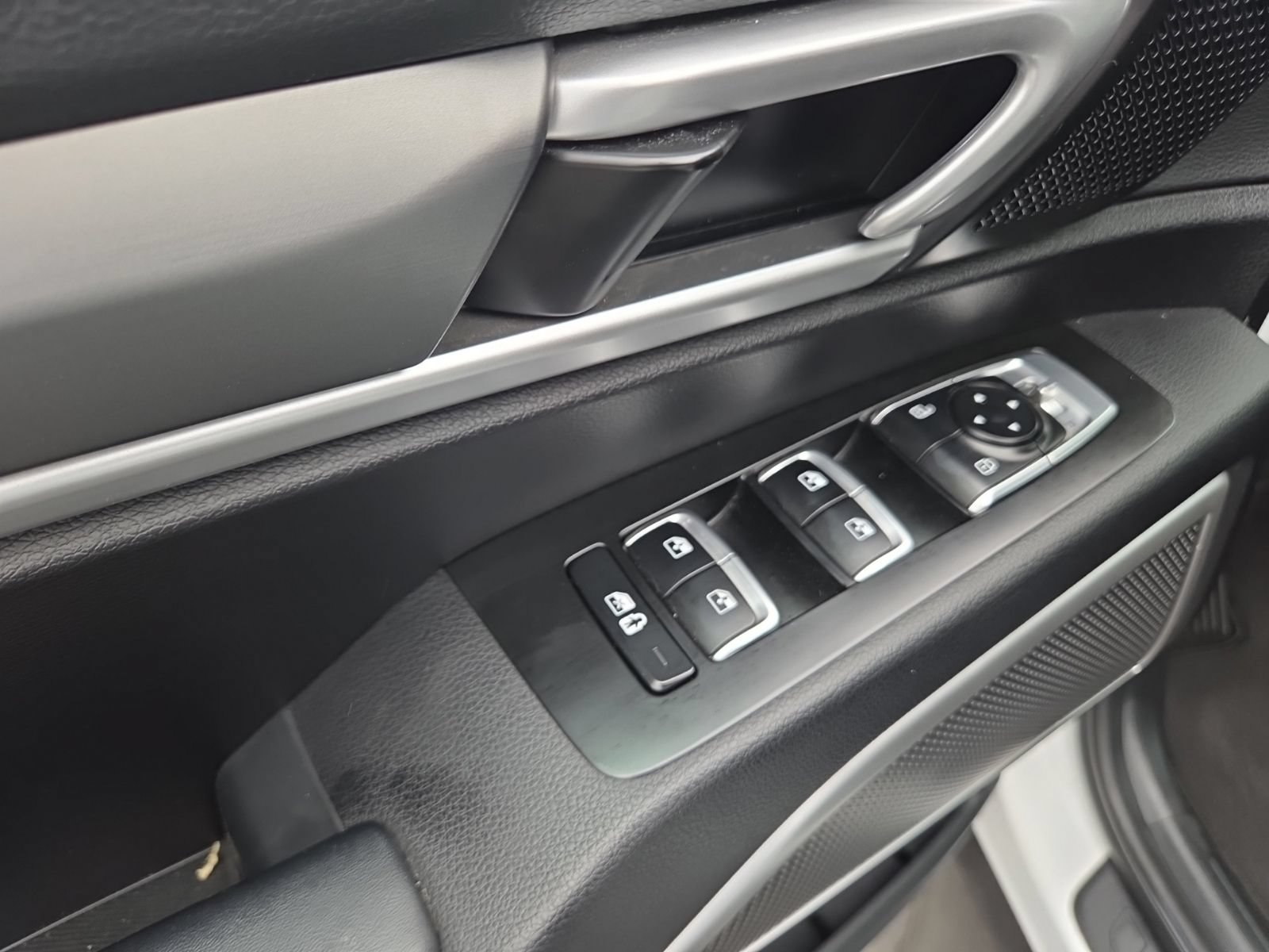 Used 2021 Kia Telluride S AWD/4WD image 24
