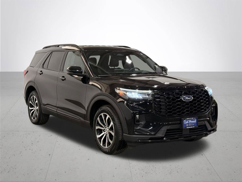 Certified 2025 Ford Explorer ST-Line AWD/4WD image 8
