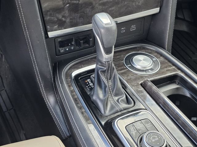 Used 2024 Nissan Armada Platinum w/ Captain's Chairs Package RWD image 23