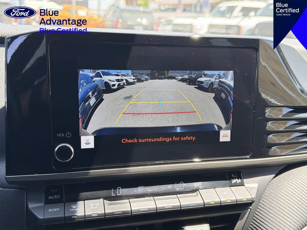 Used 2025 Toyota Camry SE FWD image 27