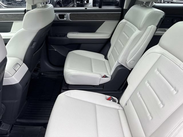 Used 2024 Hyundai Santa Fe Calligraphy AWD/4WD image 18