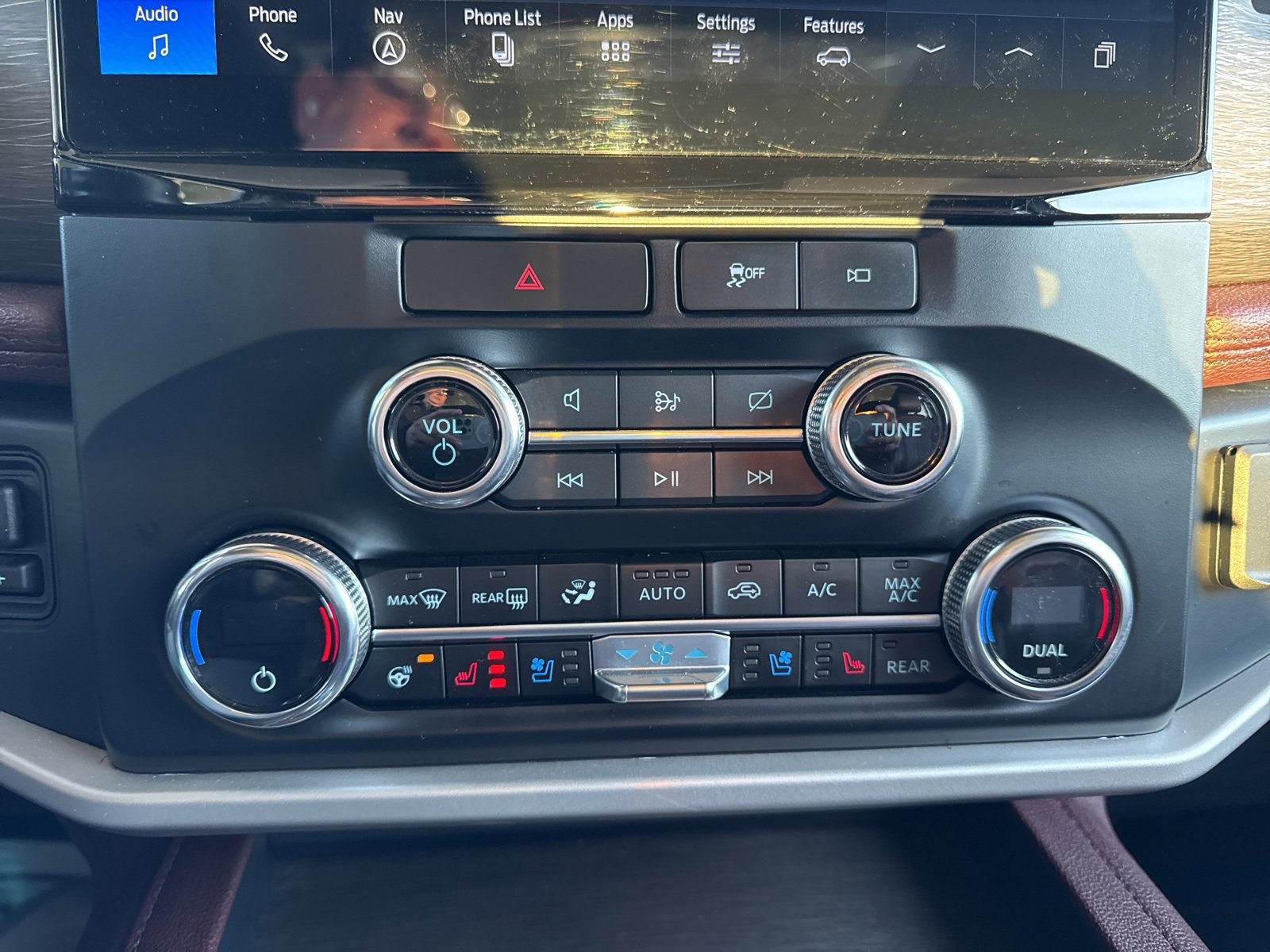 Certified 2023 Ford Expedition Limited image 34