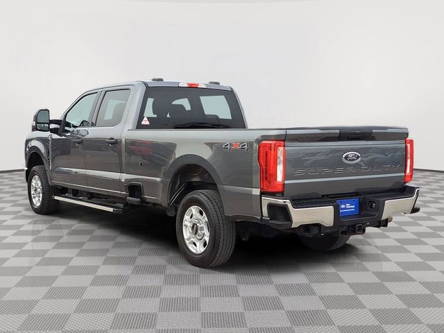 Certified 2025 Ford F250 XLT AWD/4WD image 3
