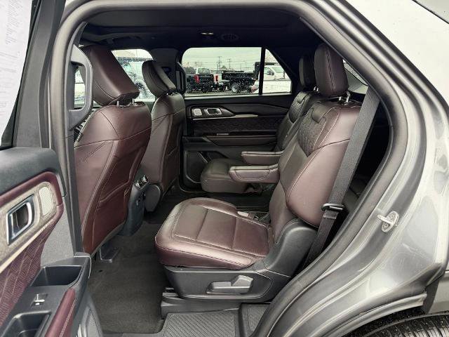 Certified 2025 Ford Explorer Platinum w/ LUX Leather Package image 22