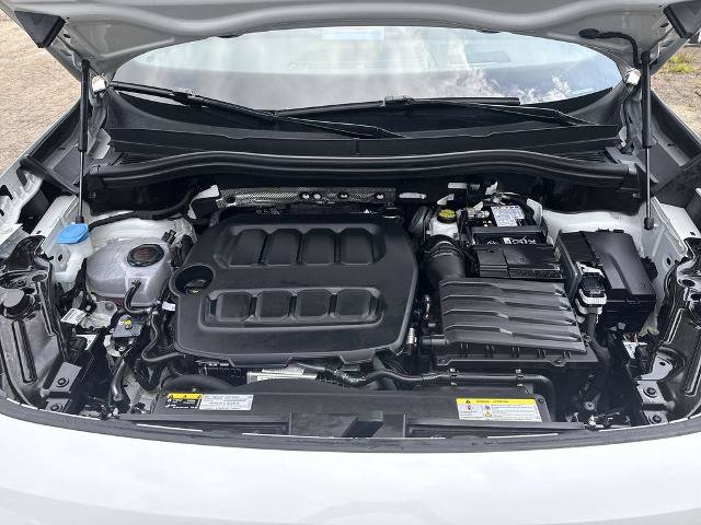 Used 2025 Volkswagen Tiguan SE R-Line AWD/4WD image 25