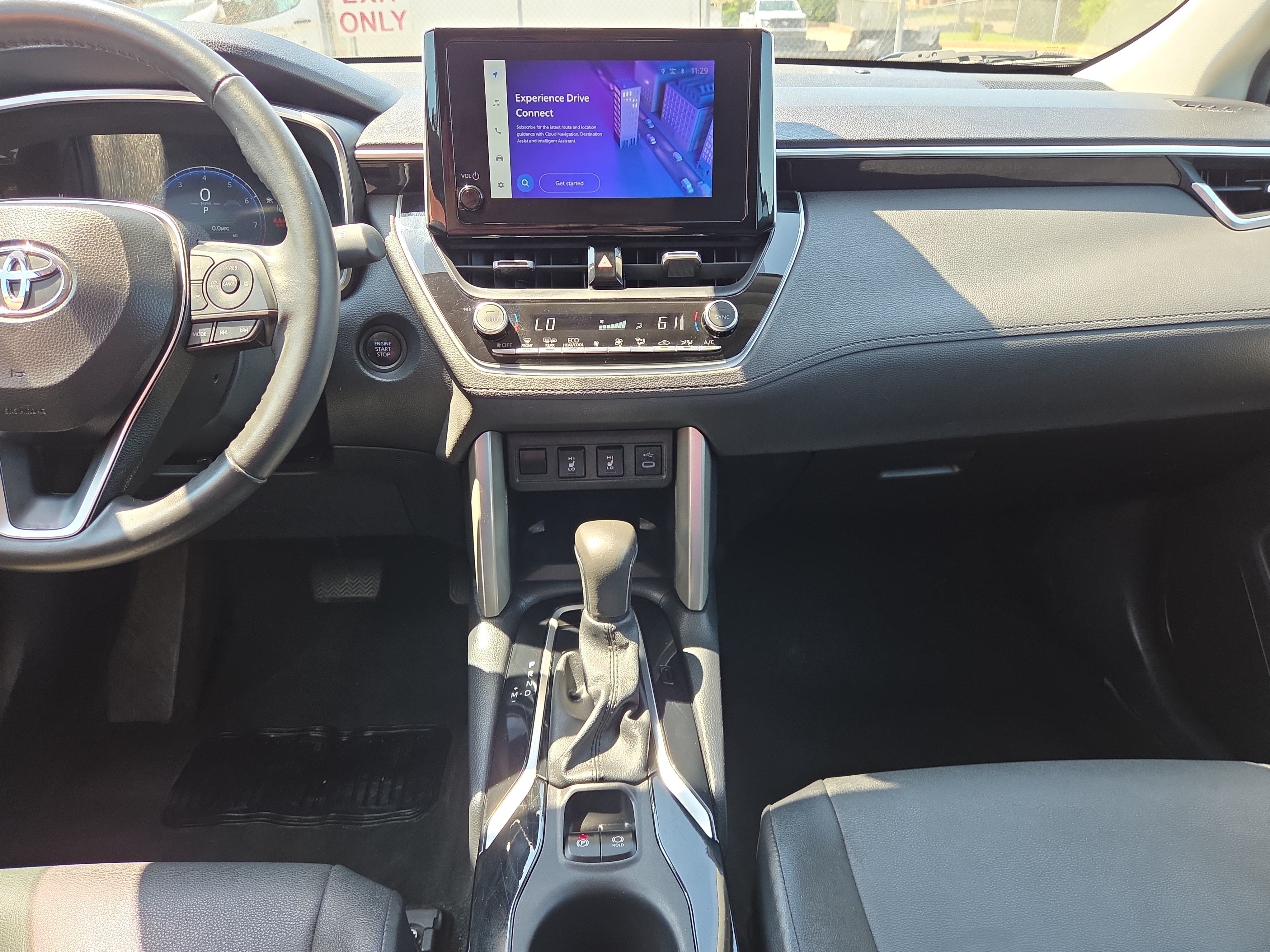 Used 2024 Toyota Corolla Cross XLE FWD image 22