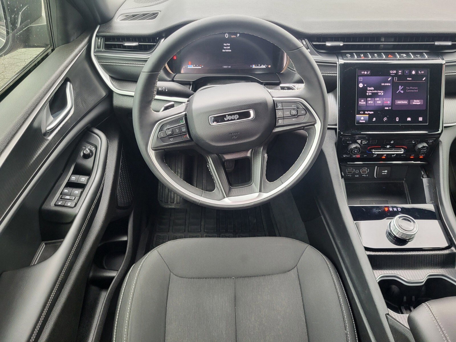 Used 2025 Jeep Grand Cherokee L Laredo w/ Luxury Tech Group I image 14