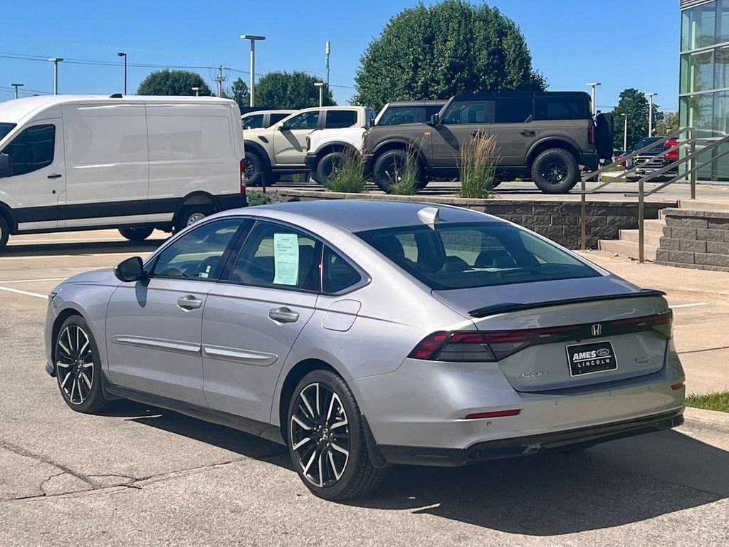 Used 2023 Honda Accord Touring image 4