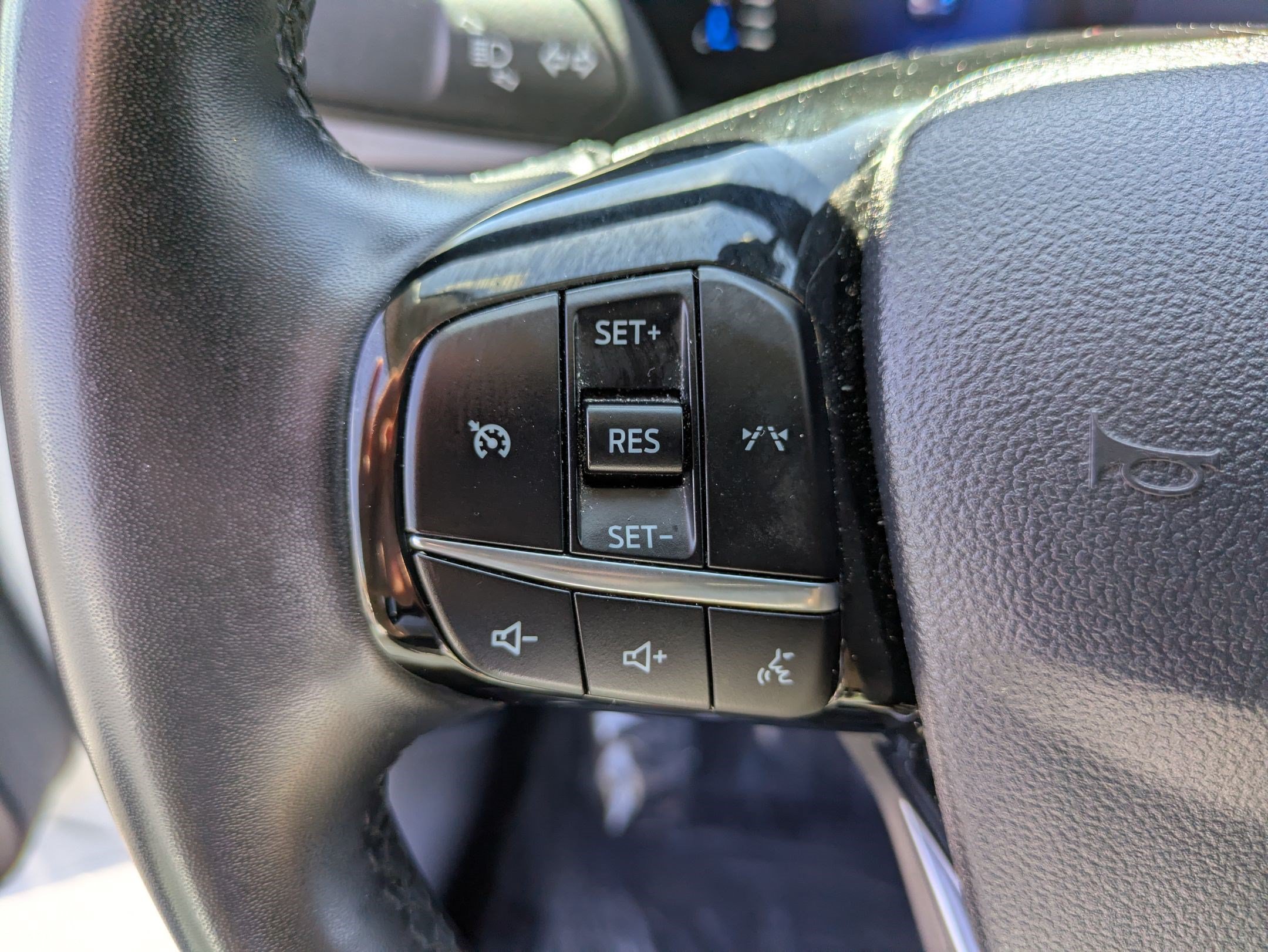 Certified 2024 Ford Escape Active AWD/4WD image 19