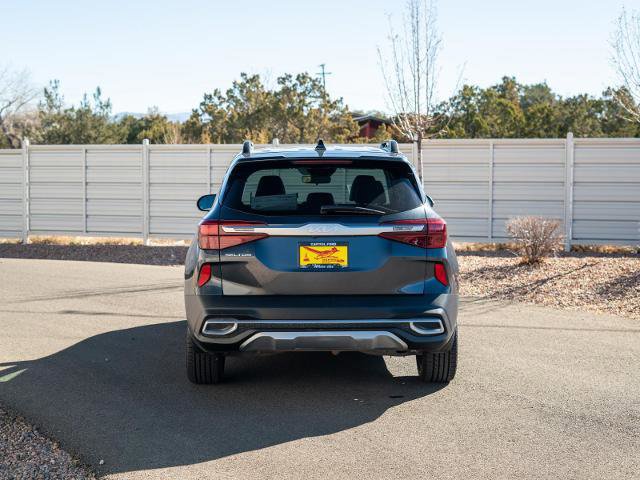 Used 2022 Kia Seltos Nightfall Edition image 6