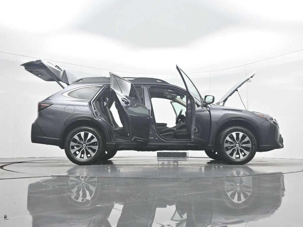Used 2025 Subaru Outback Limited AWD/4WD image 53