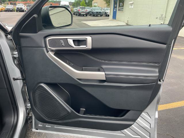 Certified 2023 Ford Explorer XLT w/ Equipment Group 202A AWD/4WD image 13