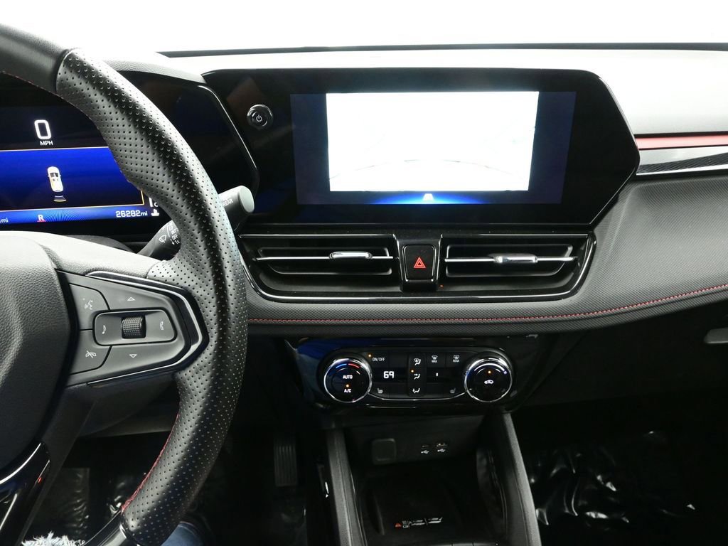 Used 2025 Chevrolet TrailBlazer RS w/ Convenience Package FWD image 21