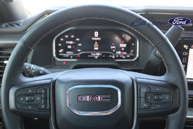Used 2024 GMC Sierra 2500 AT4 w/ AT4 Premium Plus Package AWD/4WD image 10
