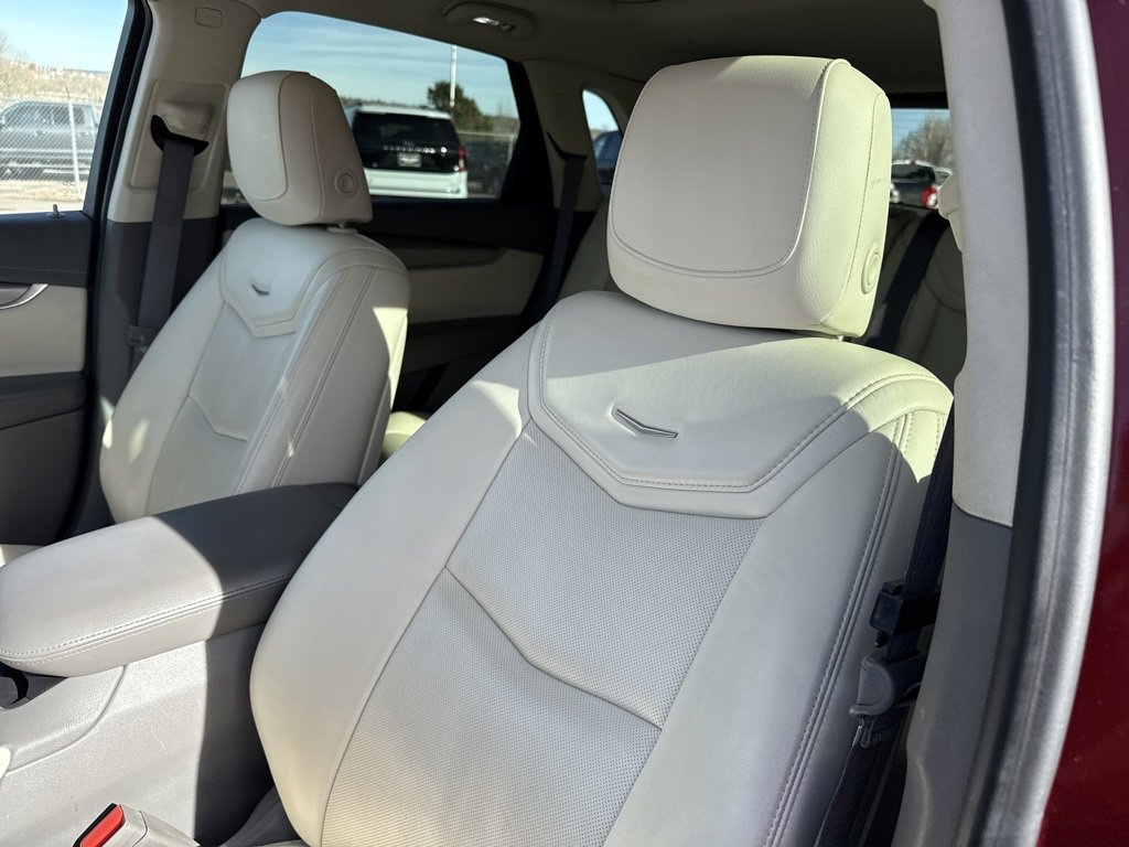 Used 2017 Cadillac XT5 Premium Luxury image 13