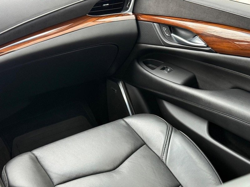 Used 2017 Cadillac Escalade Premium Luxury w/ LPO, Radiant Package image 14