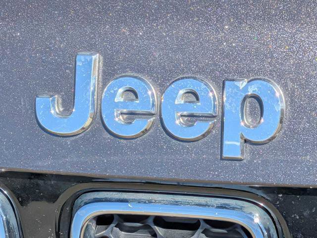 Used 2018 Jeep Compass Latitude w/ Popular Equipment Group AWD/4WD image 11