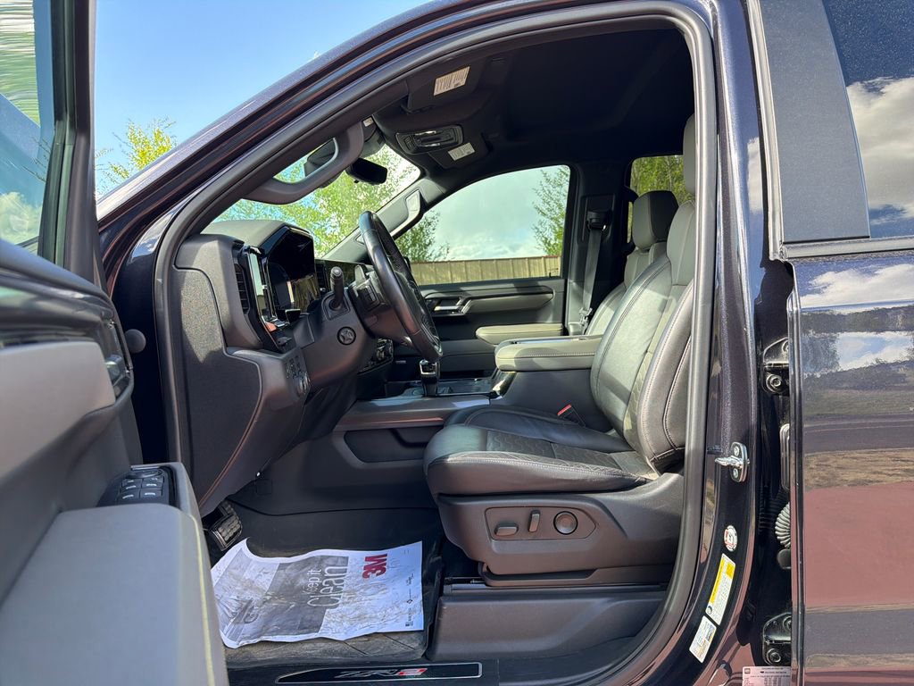 Used 2022 Chevrolet Silverado 1500 ZR2 w/ Technology Package image 10