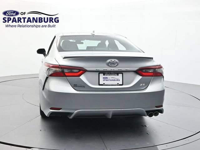 Used 2023 Toyota Camry SE FWD image 6