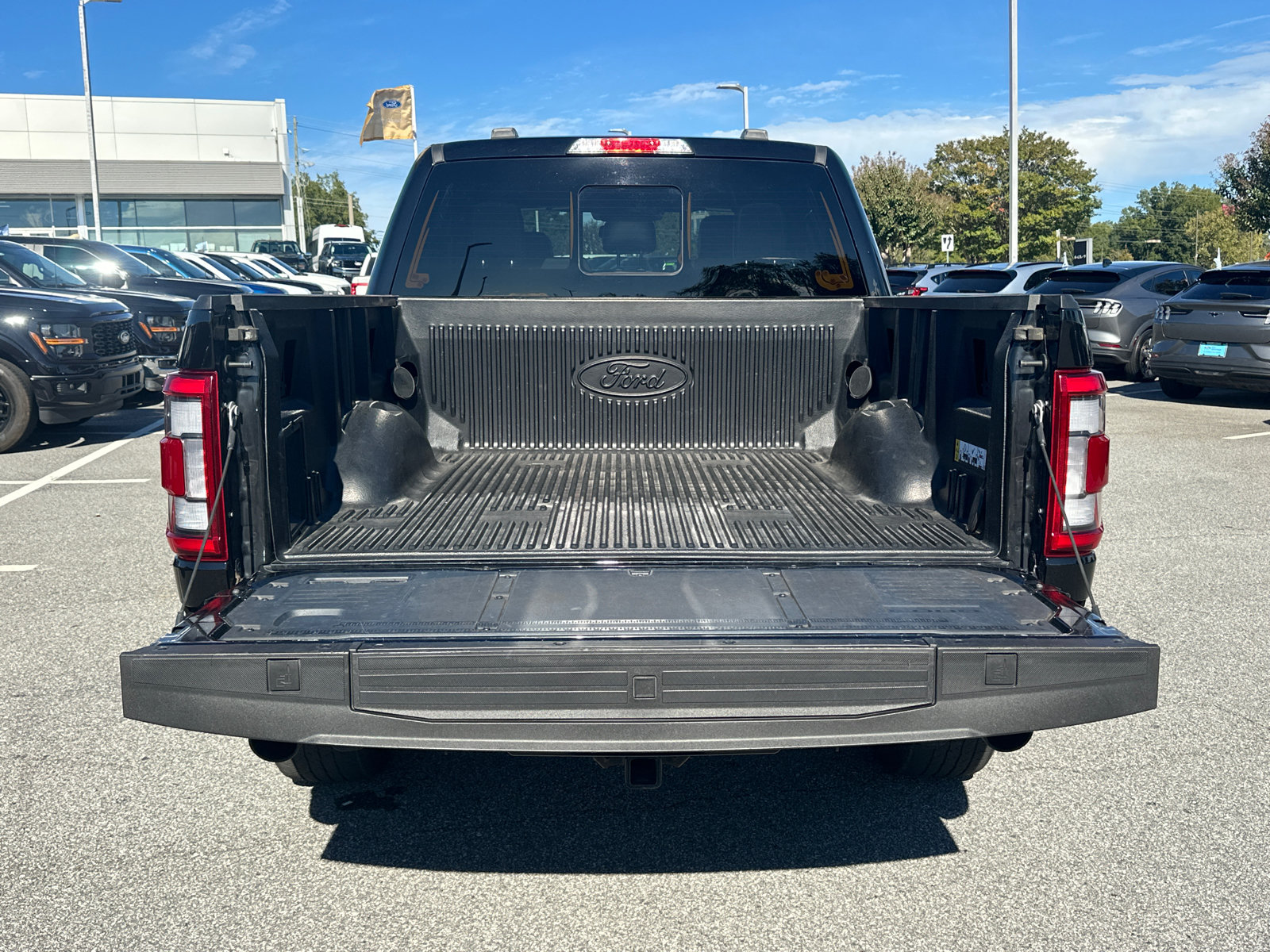 Certified 2023 Ford F150 Lariat w/ Equipment Group 502A High AWD/4WD image 18