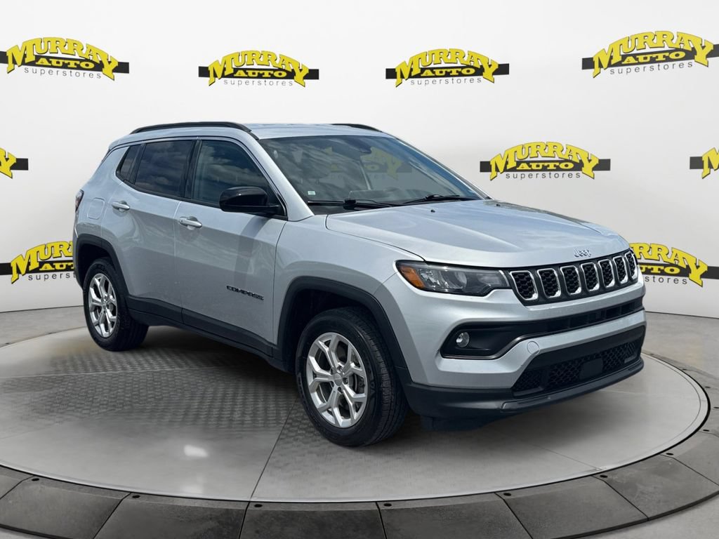 Used 2024 Jeep Compass Latitude AWD/4WD image 10