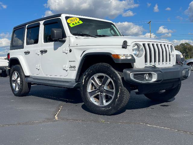 Used 2019 Jeep Wrangler Unlimited Sahara AWD/4WD image 3