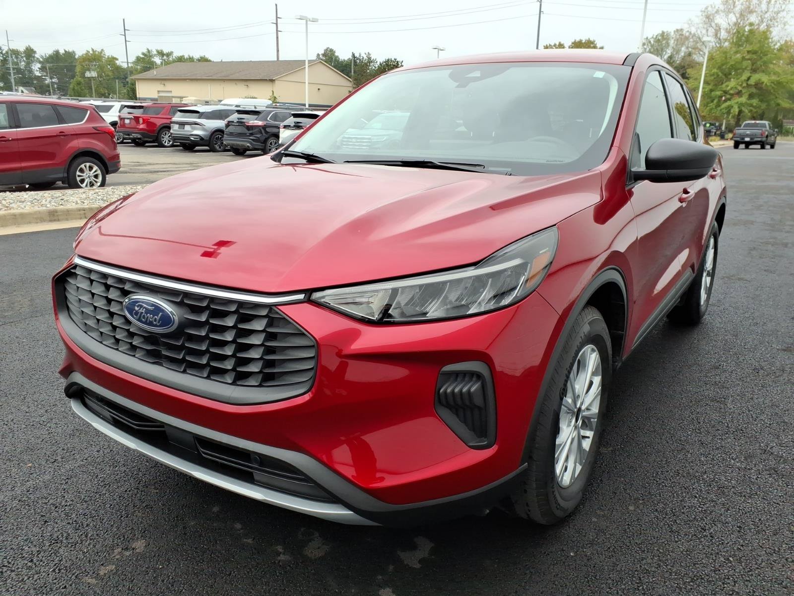Certified 2025 Ford Escape Active w/ Tech Pack #1 AWD/4WD image 3