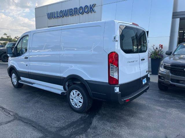Certified 2025 Ford Transit 250 Low Roof w/ Exterior Upgrade Package RWD image 4
