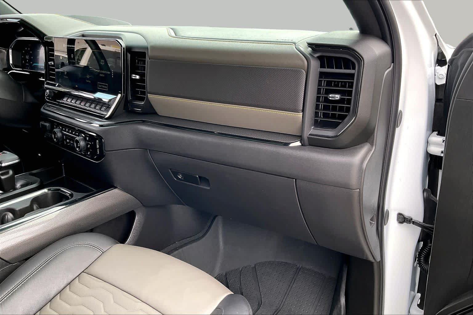 Used 2026 Chevrolet Silverado 1500 ZR2 w/ Dark Appearance Package AWD/4WD image 17