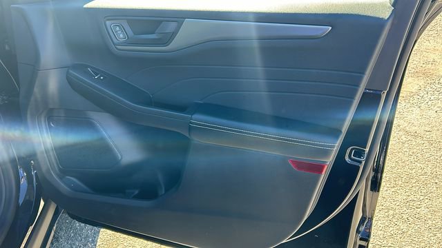 Certified 2023 Ford Escape AWD image 10