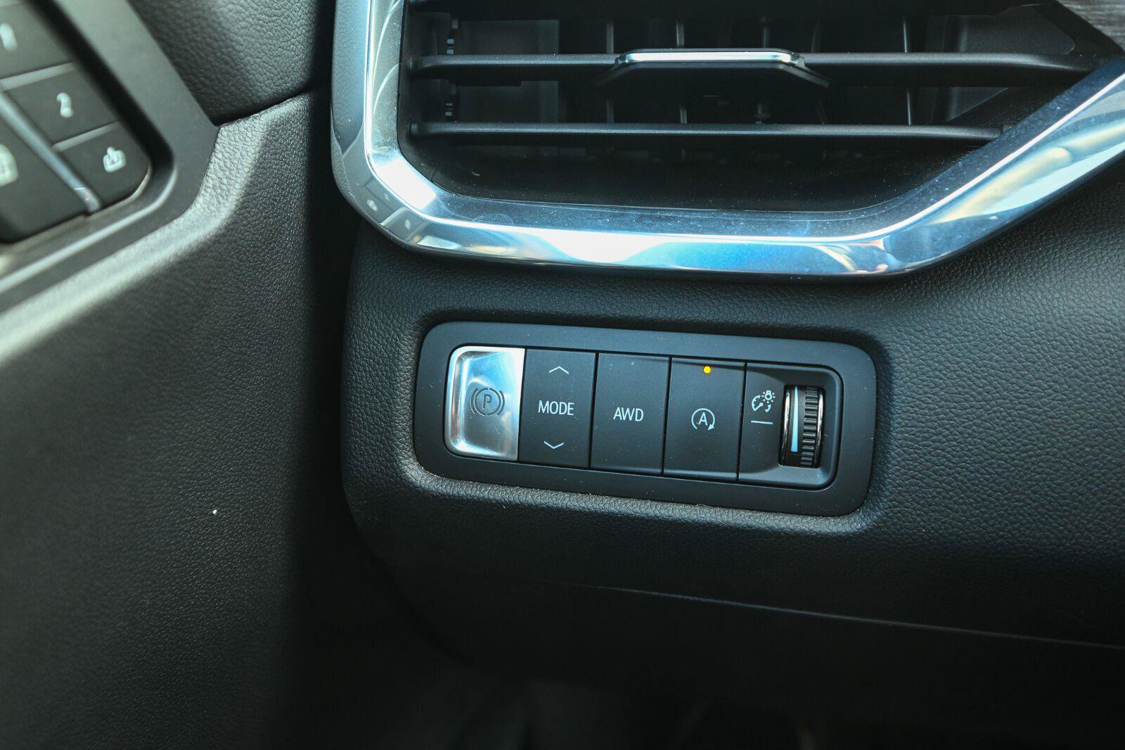Used 2024 GMC Acadia Denali AWD/4WD image 83