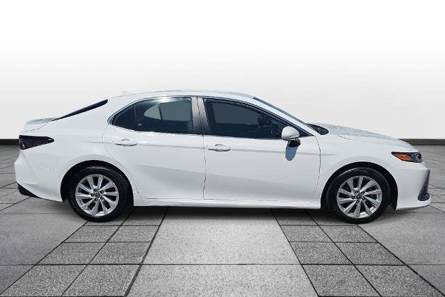 Used 2023 Toyota Camry LE w/ Convenience Package FWD image 4