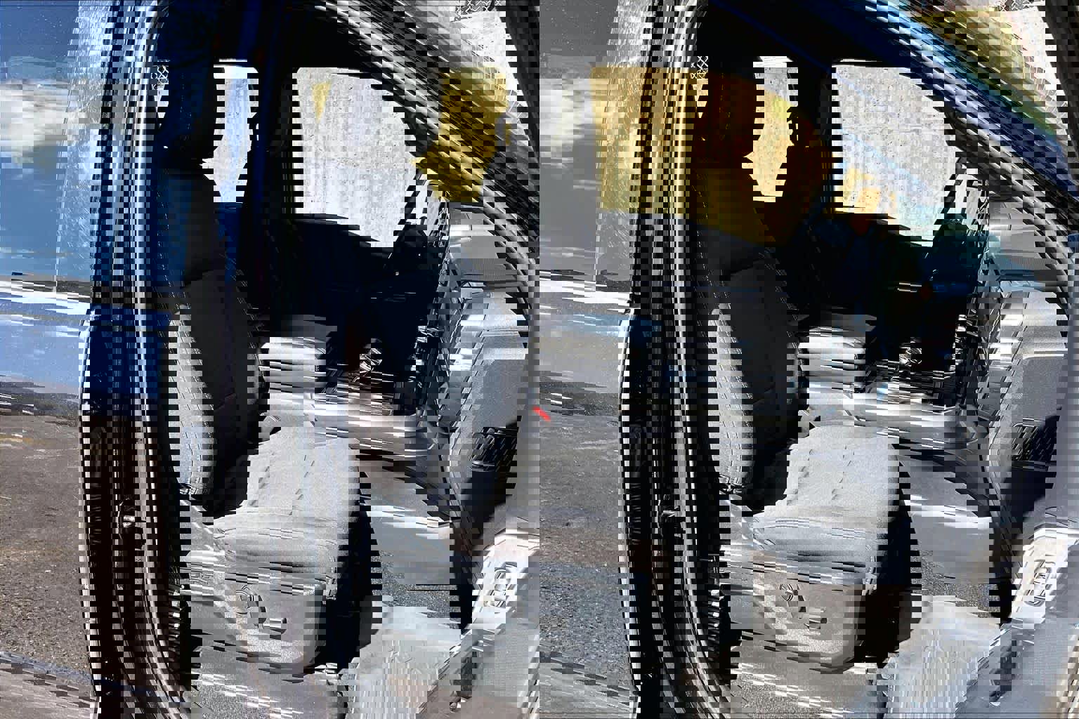 Certified 2022 Ford F150 XLT w/ Equipment Group 302A High image 13