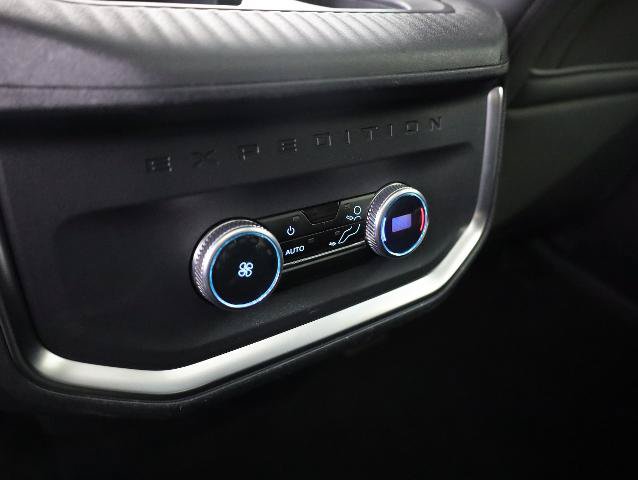Certified 2025 Ford Expedition Active AWD/4WD image 28
