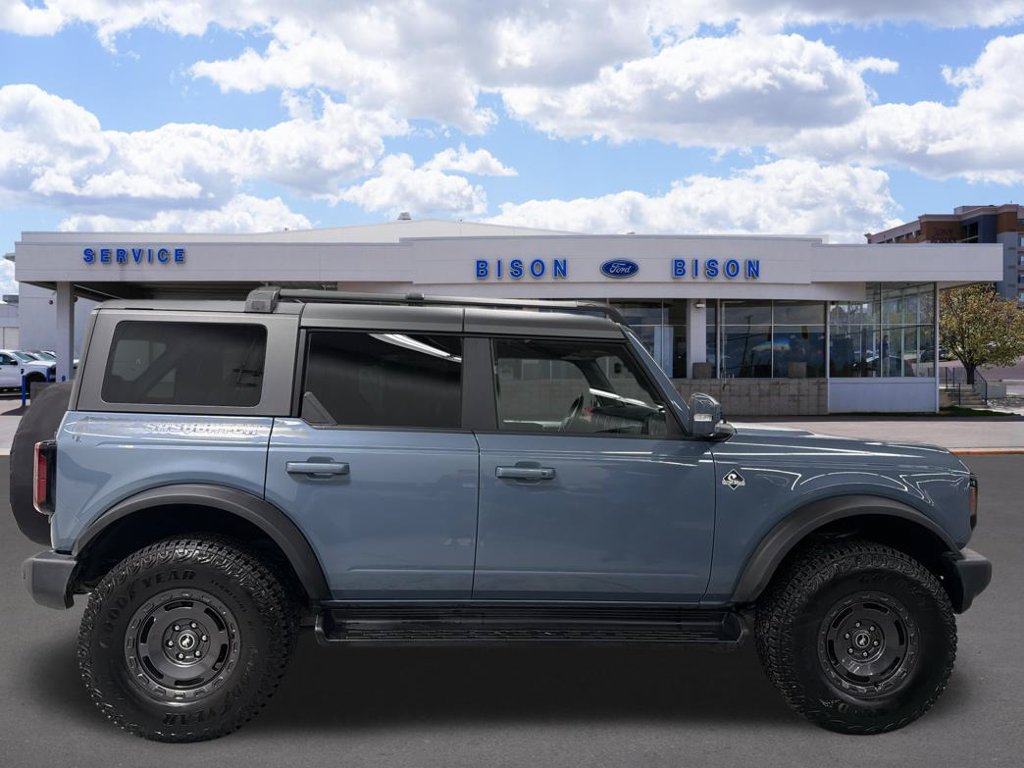 Certified 2025 Ford Bronco Outer Banks w/ Sasquatch Package AWD/4WD image 2