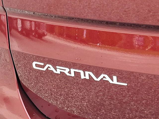 Used 2024 Kia Carnival LX FWD image 24
