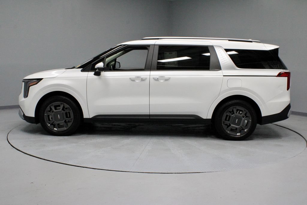 Used 2026 Kia Carnival EX FWD image 10